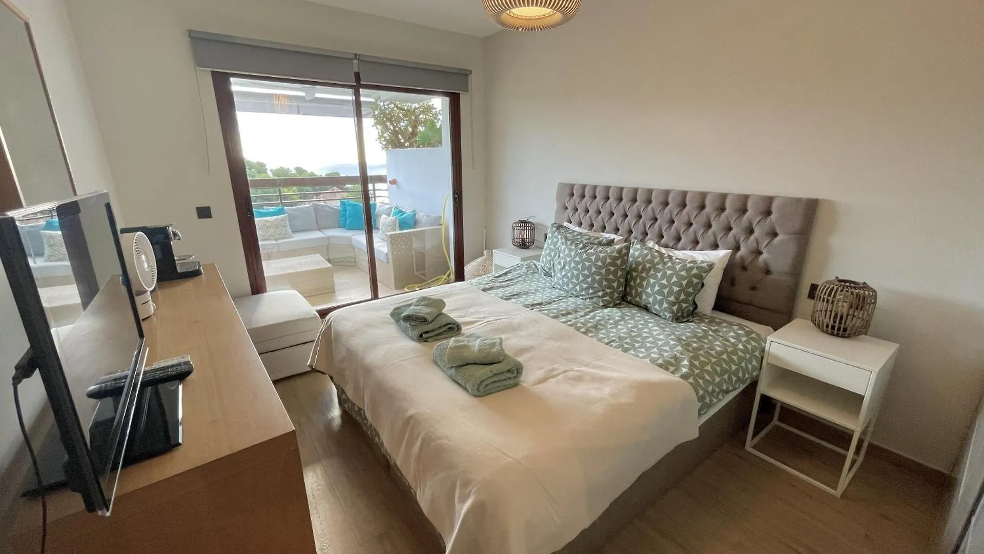 Beautiful 2 Bed Apartment With Stunning Pool La Herradura