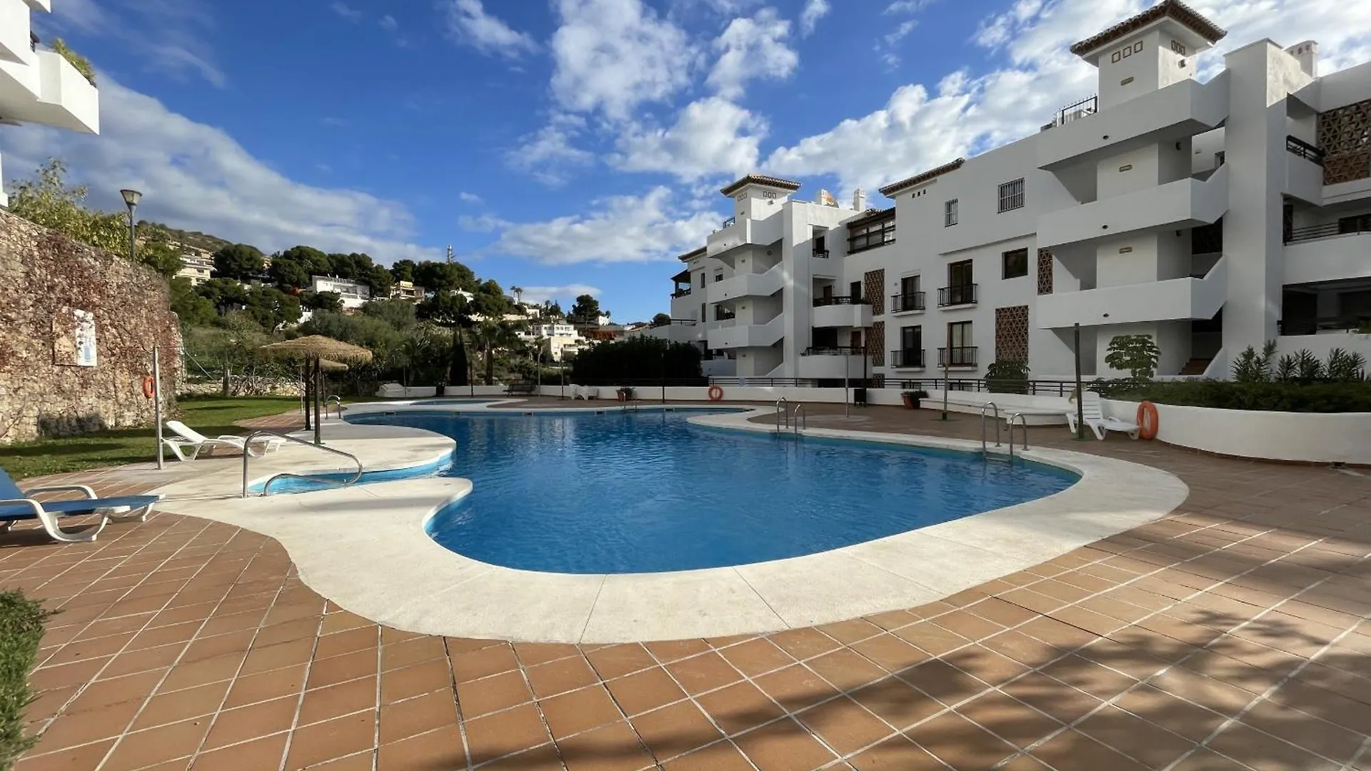 Beautiful 2 Bed Apartment With Stunning Pool La Herradura  Hiszpania